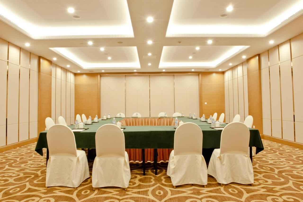 Hotel Pudong By Ihg Shanghai